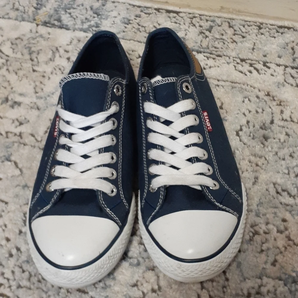 Levi's sneakers